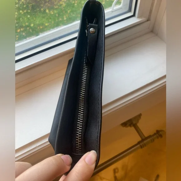 Universal Thread Cosmetic Bag - Picture 4 of 4